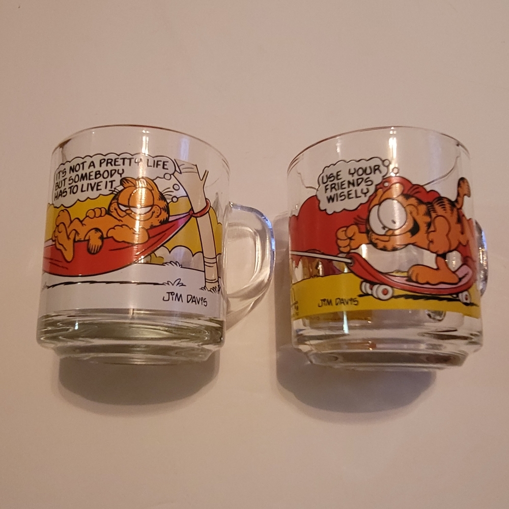 MCDONALDS X GARFIELD 1978 Glass Mugs, set of two.